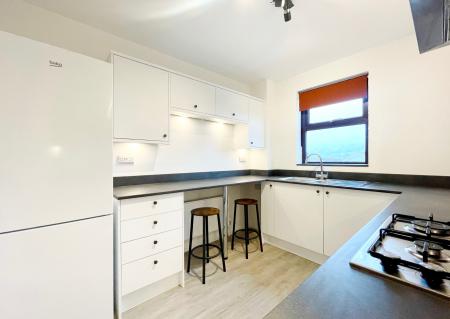 2 bedroom Flat to let in 130 Hales Road, Cheltenham, GL52