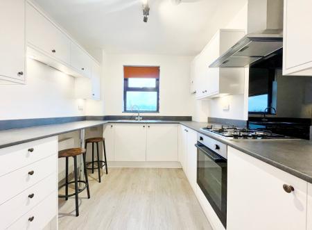 2 bedroom Flat to let in 130 Hales Road, Cheltenham, GL52