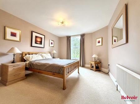 4 bedroom Semi-detached house for sale in Kensington Avenue, Cheltenham, GL50