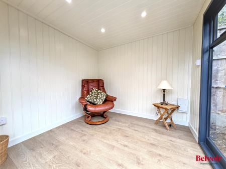 4 bedroom Semi-detached house for sale in Kensington Avenue, Cheltenham, GL50
