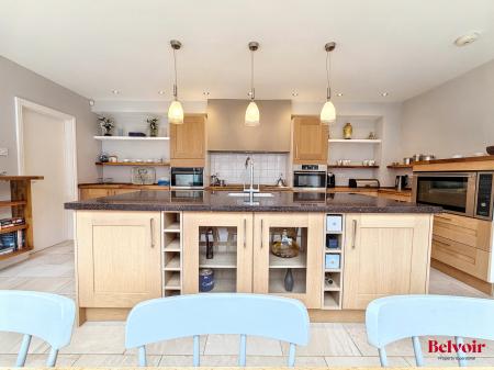 4 bedroom Semi-detached house for sale in Kensington Avenue, Cheltenham, GL50