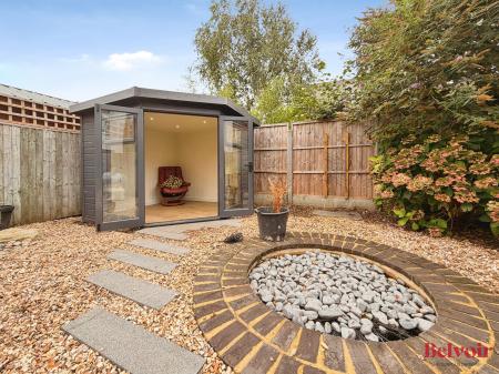 4 bedroom Semi-detached house for sale in Kensington Avenue, Cheltenham, GL50