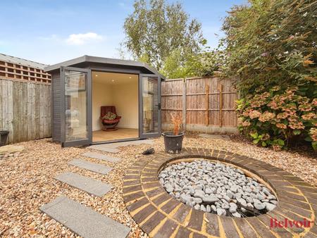 4 bedroom Semi-detached house for sale in Kensington Avenue, Cheltenham, GL50