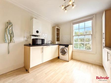 2 bedroom Apartment for sale in St Georges Road, Cheltenham, GL50