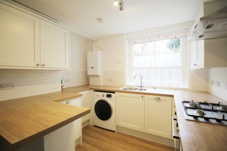 1 bedroom Flat to let in Battledown Approach, Cheltenham, GL52