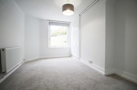 1 bedroom Flat to let in Battledown Approach, Cheltenham, GL52