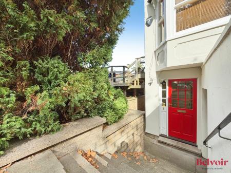 4 bedroom Apartment to let in Clarence Road, Pittville, Cheltenham, GL52
