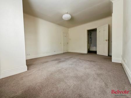 4 bedroom Apartment to let in Clarence Road, Pittville, Cheltenham, GL52