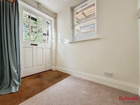 4 bedroom Apartment to let in Clarence Road, Pittville, Cheltenham, GL52