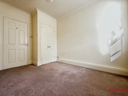4 bedroom Apartment to let in Clarence Road, Pittville, Cheltenham, GL52