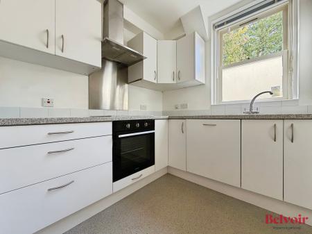 4 bedroom Apartment to let in Clarence Road, Pittville, Cheltenham, GL52