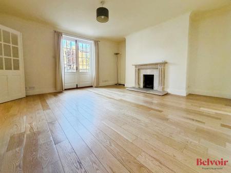4 bedroom Apartment to let in Clarence Road, Pittville, Cheltenham, GL52