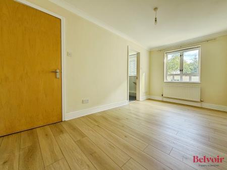 2 bedroom Flat to let in Sherbourne Street, Cheltenham, GL52