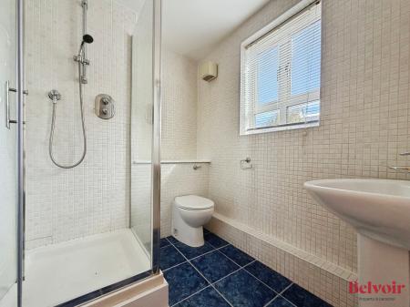 2 bedroom Flat to let in Sherbourne Street, Cheltenham, GL52