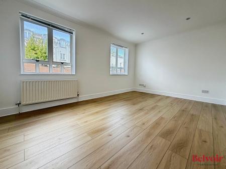 2 bedroom Flat to let in Sherbourne Street, Cheltenham, GL52