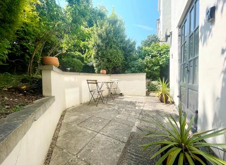0 bedroom Studio flat to let in Malvern Place, Lansdown, Cheltenham, GL50