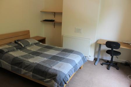 1 bedroom House share to let in Sealand Road, Chester, CH1