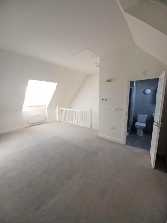 4 bedroom Semi-detached house to let in Emperor Avenue, Chester, CH4