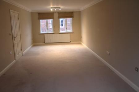 2 bedroom Flat to let in Towergate, Chester, CH1