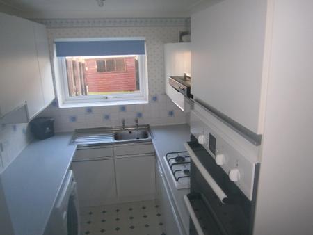 3 bedroom Terraced House to let in Russell Drive, Stanpit, BH23