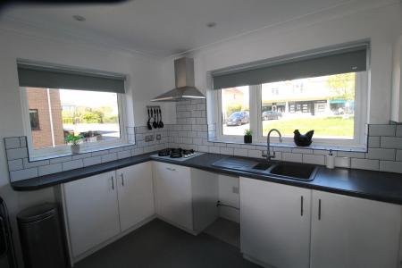 3 bedroom Town house to let in Mudeford, Christchurch, BH23