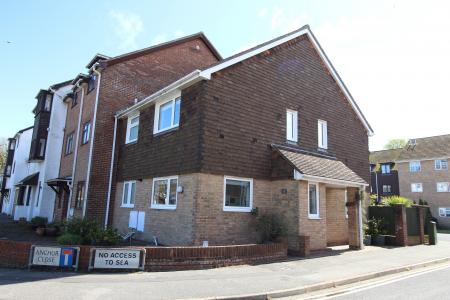3 bedroom Town house to let in Mudeford, Christchurch, BH23