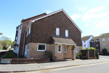 3 bedroom Town house to let in Mudeford, Christchurch, BH23