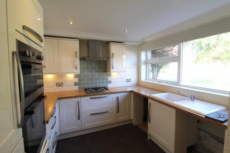 3 bedroom Terraced House to let in Wildfell Close, West Christchurch, Christchurch, BH23