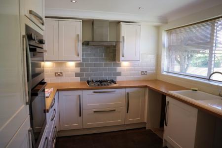 3 bedroom Detached house to let in Wildfell Close, West Christchurch, Christchurch, BH23