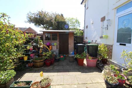 2 bedroom Flat to let in Oak Avenue, Christchurch, BH23