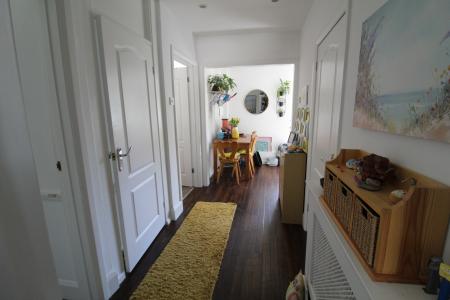2 bedroom Flat to let in Oak Avenue, Christchurch, BH23
