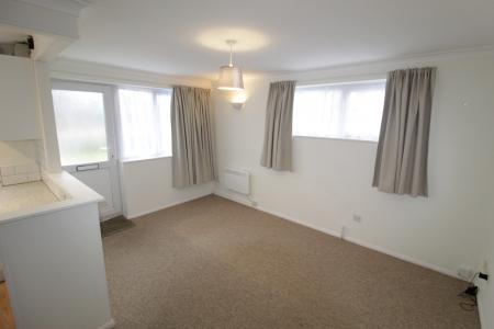 1 bedroom Terraced House to let in Comet Way, Christchurch, BH23