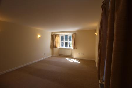 2 bedroom Flat to let in Crabton Close Road, Boscombe, Bournemouth, BH5