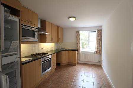 2 bedroom Flat to let in Crabton Close Road, Boscombe, Bournemouth, BH5