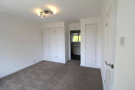 3 bedroom Detached house to let in Mudeford, Christchurch, BH23