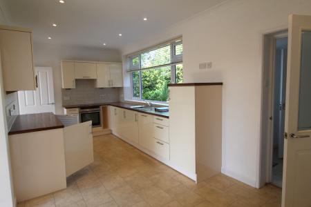 3 bedroom Detached house to let in Mudeford, Christchurch, BH23