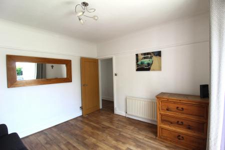 4 bedroom Detached house to let in The Grove, West Christchurch, Christchurch, BH23