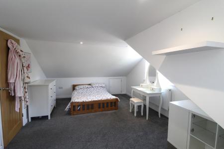 4 bedroom Detached house to let in The Grove, West Christchurch, Christchurch, BH23