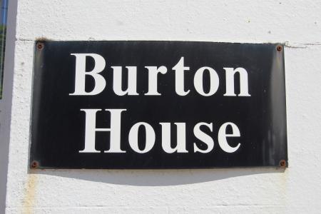 2 bedroom Flat to let in Salisbury Road, Burton, BH23