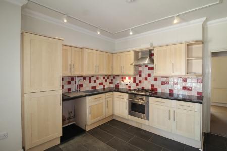 2 bedroom Flat to let in Salisbury Road, Burton, BH23