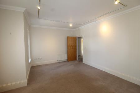 2 bedroom Flat to let in Salisbury Road, Burton, BH23