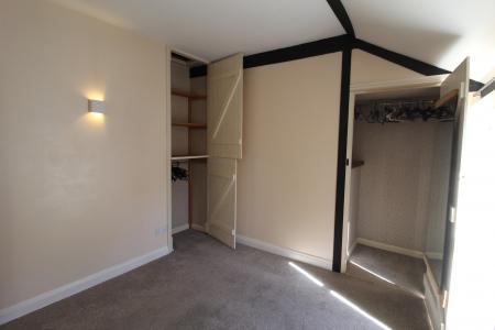 1 bedroom Flat to let in Bargates, Christchurch, BH23