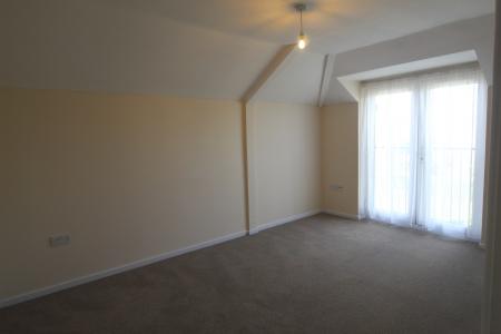 2 bedroom Flat to let in Newlands Road, Christchurch, BH23
