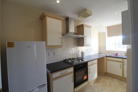 2 bedroom Flat to let in Newlands Road, Christchurch, BH23