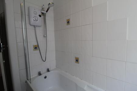 3 bedroom Flat to let in Tuckton Road, Bournemouth, BH6