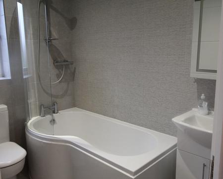 3 bedroom Detached house to let in Grove Gardens, West Christchurch, Christchurch, BH23