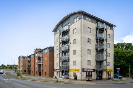 2 bedroom Flat for sale in De Grey Road, Highwoods, Colchester, CO4