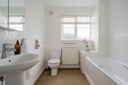 4 bedroom Town house for sale in Hakewill Way, Colchester, CO4