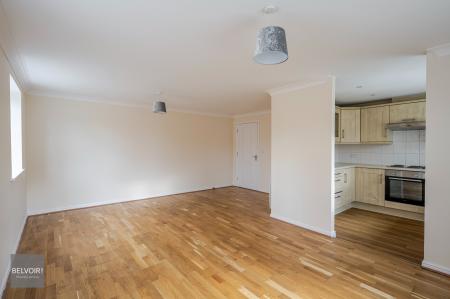 2 bedroom Flat for sale in Albany Gardens, Hythe, Colchester, CO2