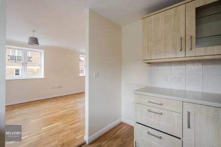 2 bedroom Flat for sale in Albany Gardens, Hythe, Colchester, CO2